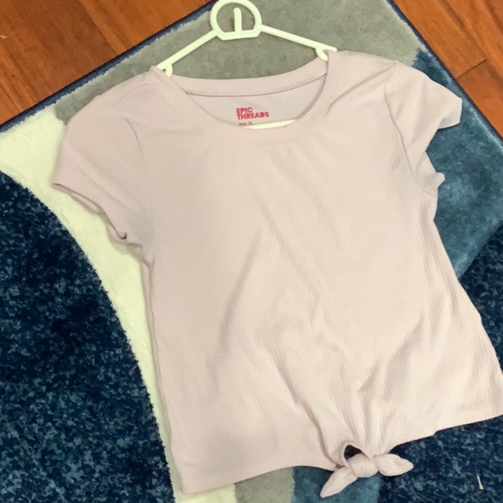 Selling girls shirt w/ mini knot - Size 10 (girls)